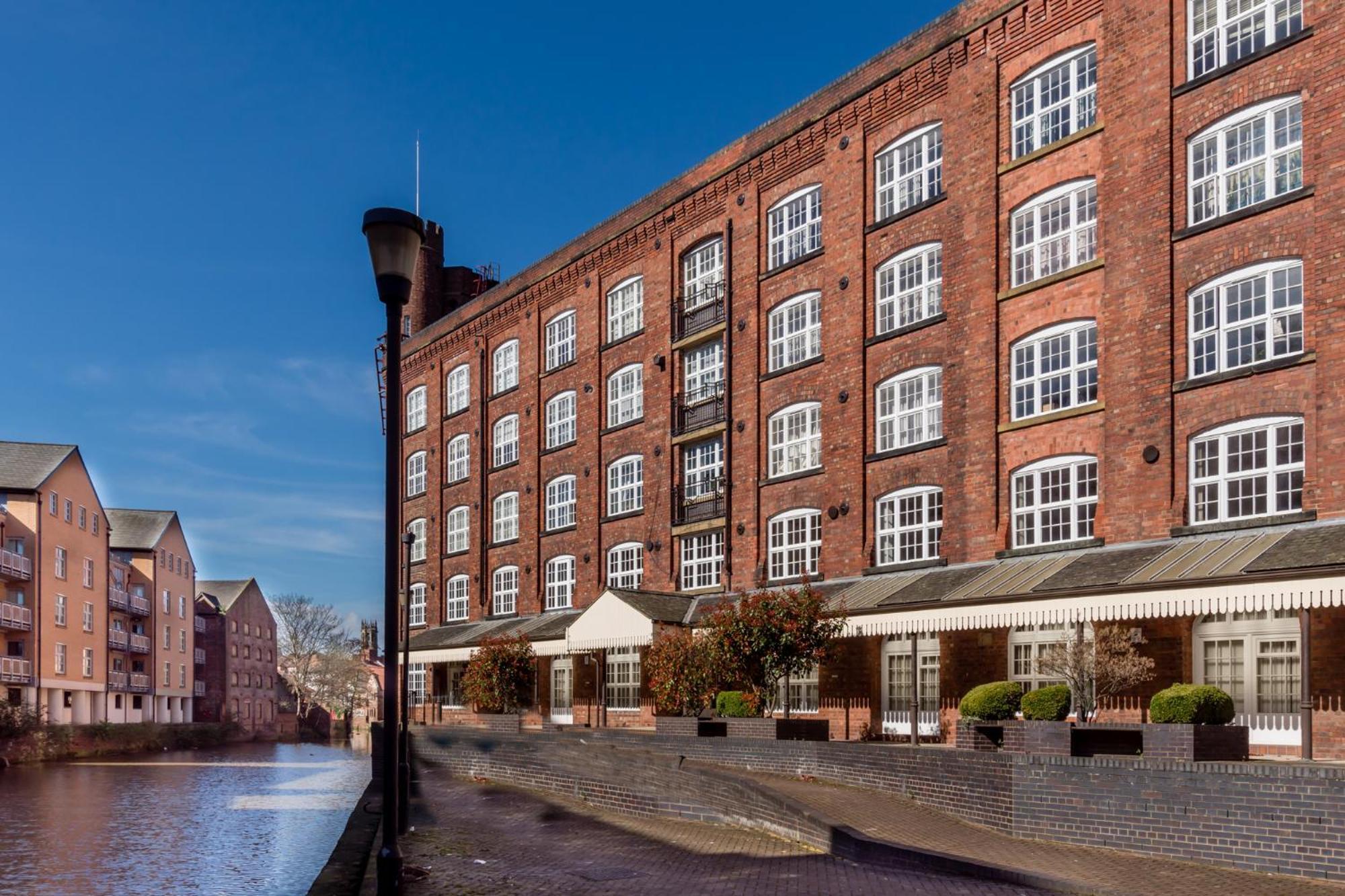 31 Cocoa Suites York Exterior photo